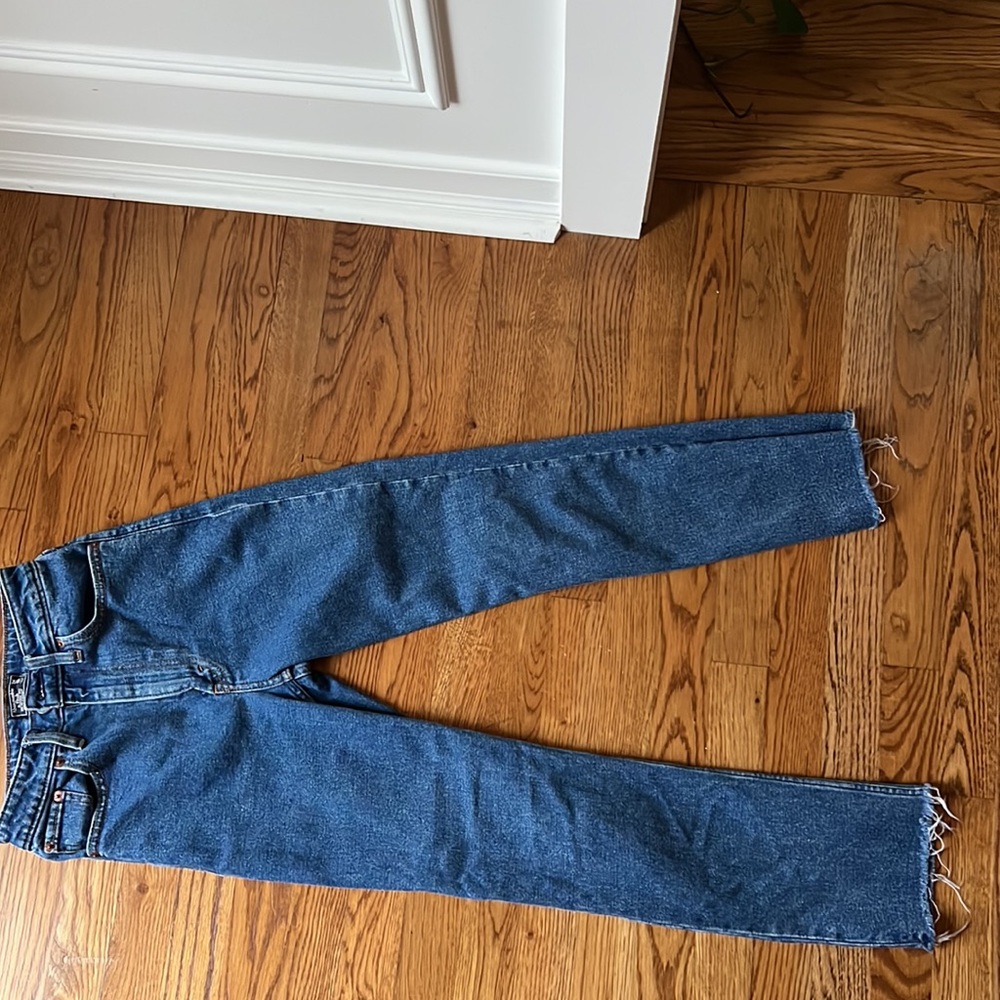 the perfect jean! Abercrombie zoe straight natural rise ankle size 24